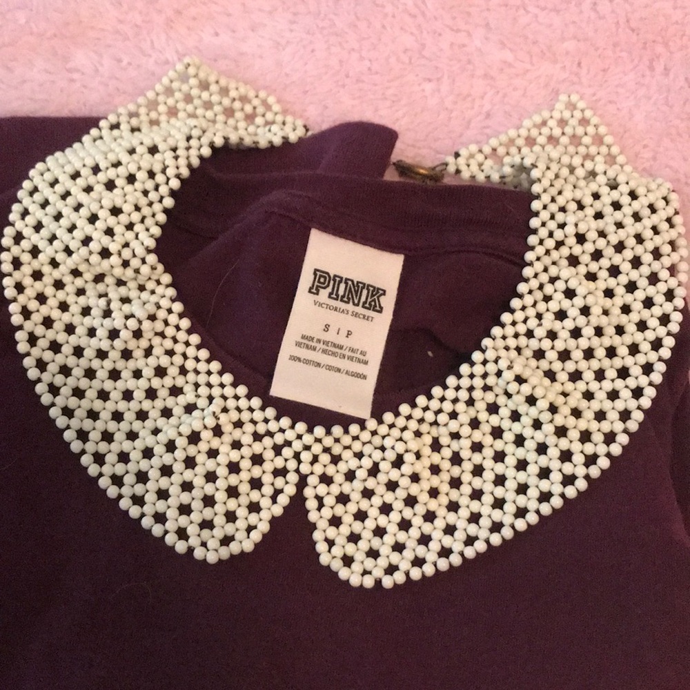 Hand beaded Peter-Pan collar necklace.